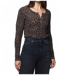 NEW SPLENDID leo forever henley top in leopard print